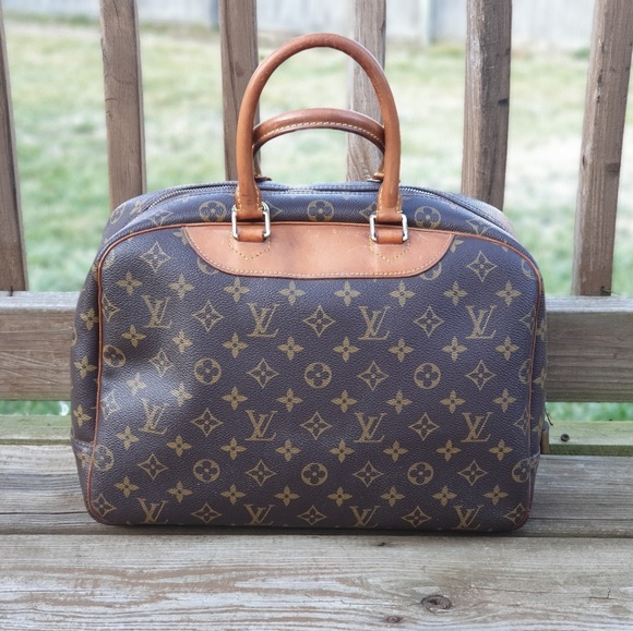 COPY - Louis Vuitton Authentic Deauville/Lock No Key - Picture 2 of 7